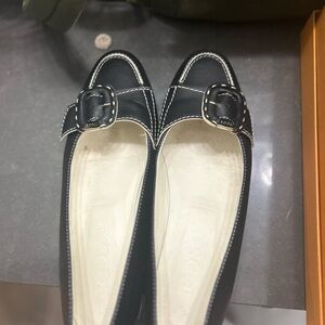Tod's Black Leather Flats with Buckle Detail